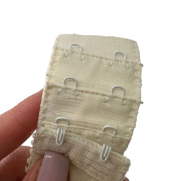 Victorias Secret Bra Vintage 90s Lace Balconette Size 34D Ivory White Underwired - Picture 11 of 11